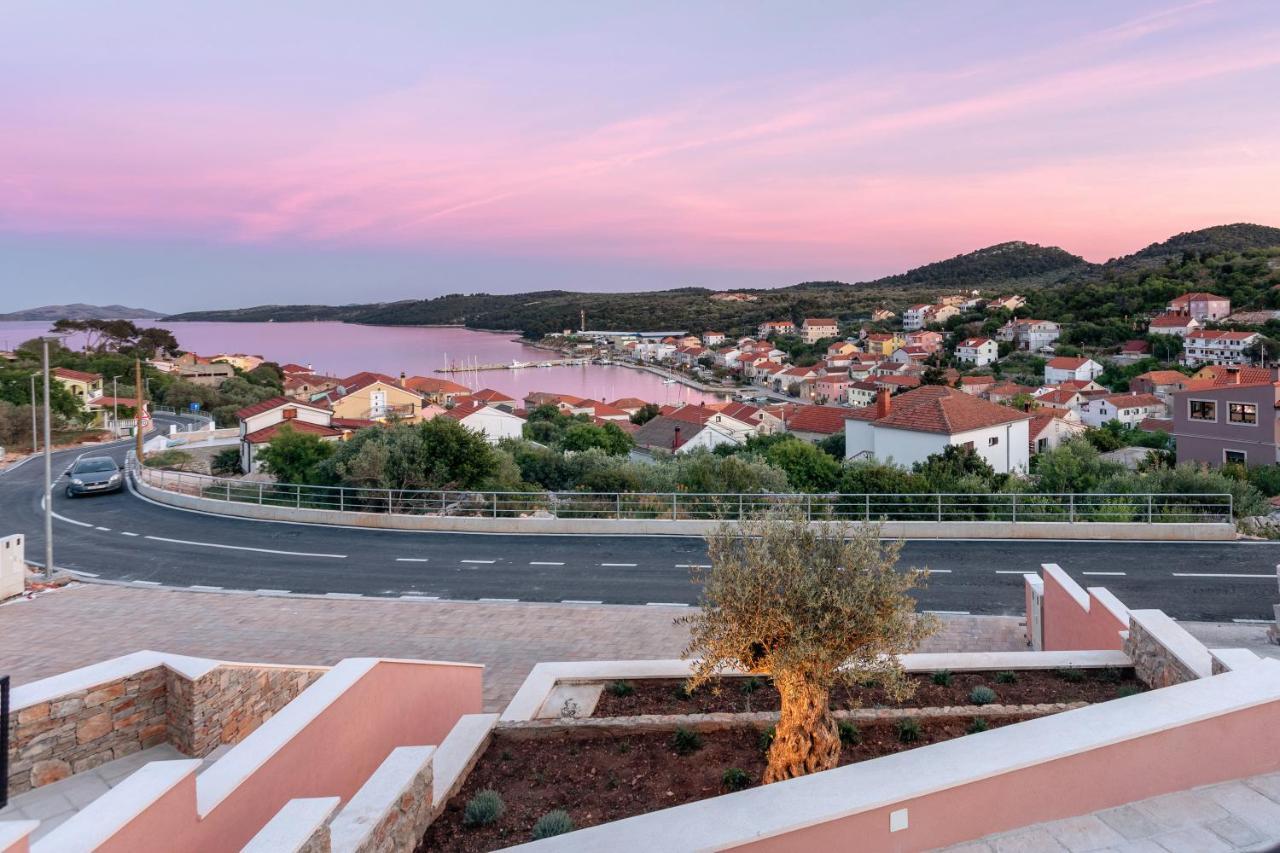 Hana Luxury Apartment With Sea View Sali Dış mekan fotoğraf